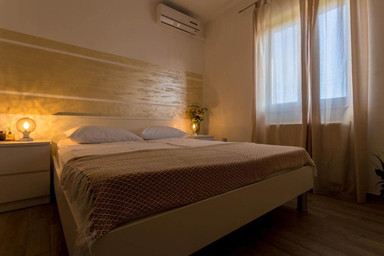 Apartments And Rooms Kod Keti Малинська Екстер'єр фото