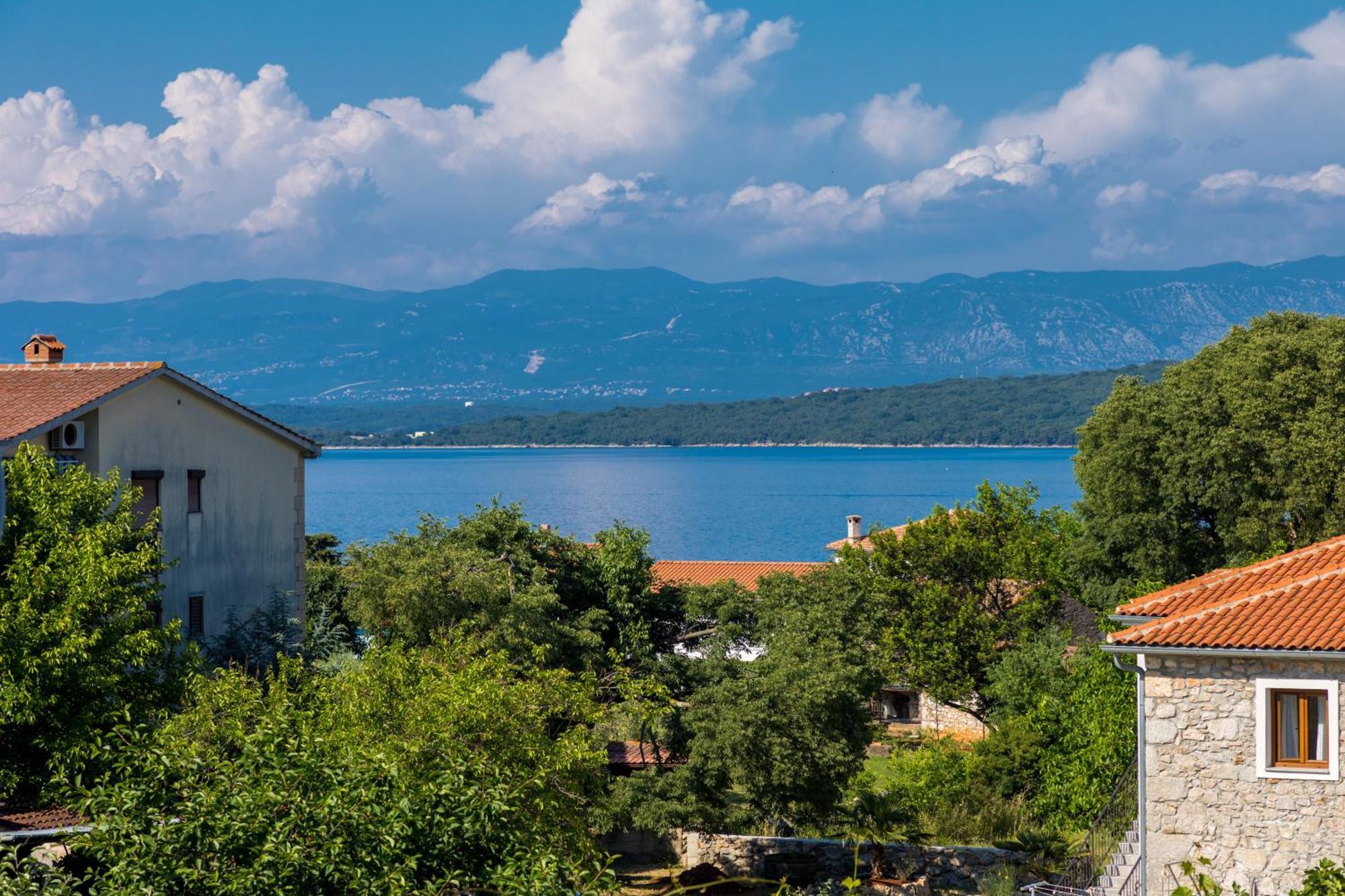 Apartments And Rooms Kod Keti Малинська Екстер'єр фото