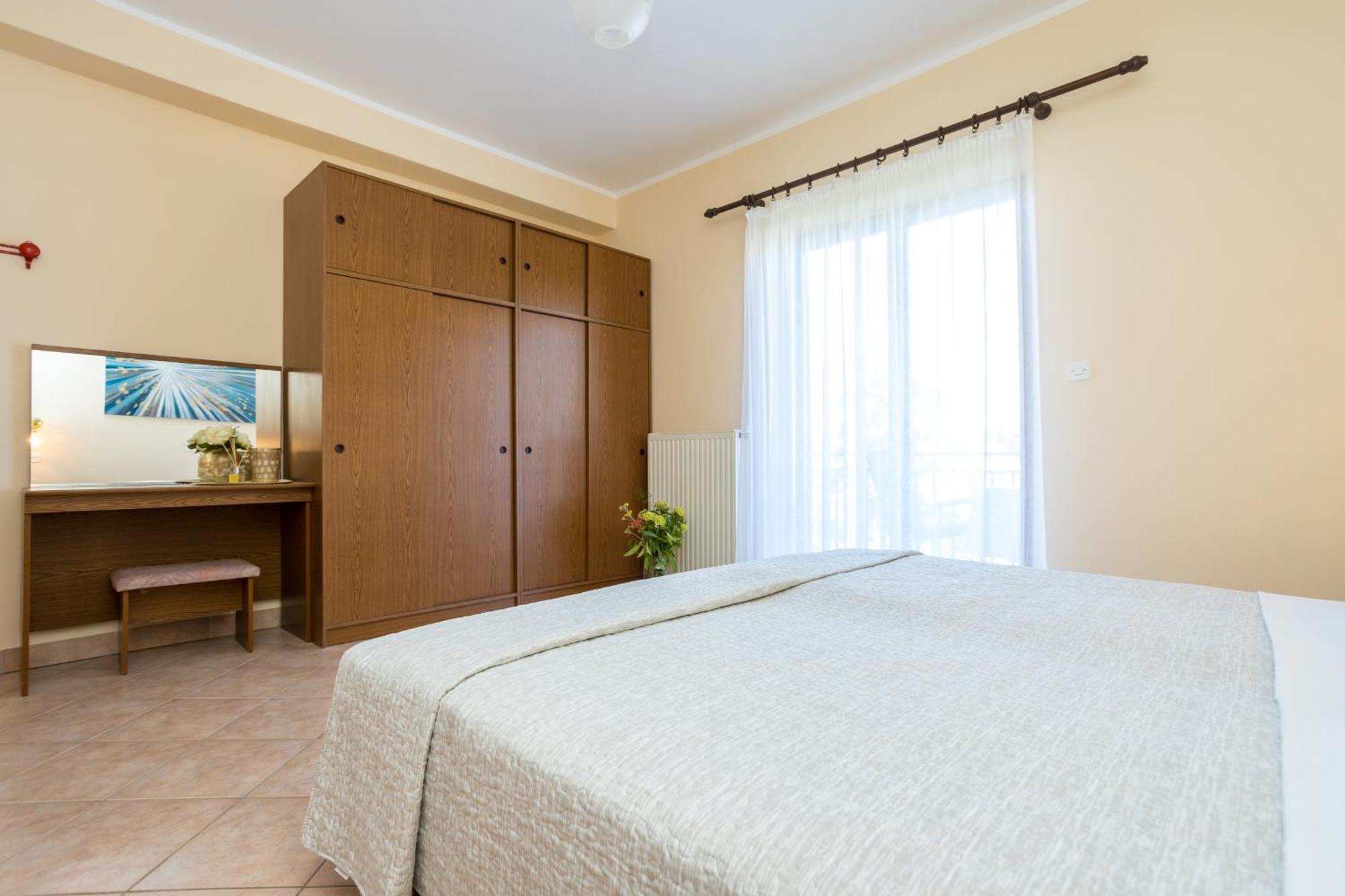 Apartments And Rooms Kod Keti Малинська Екстер'єр фото