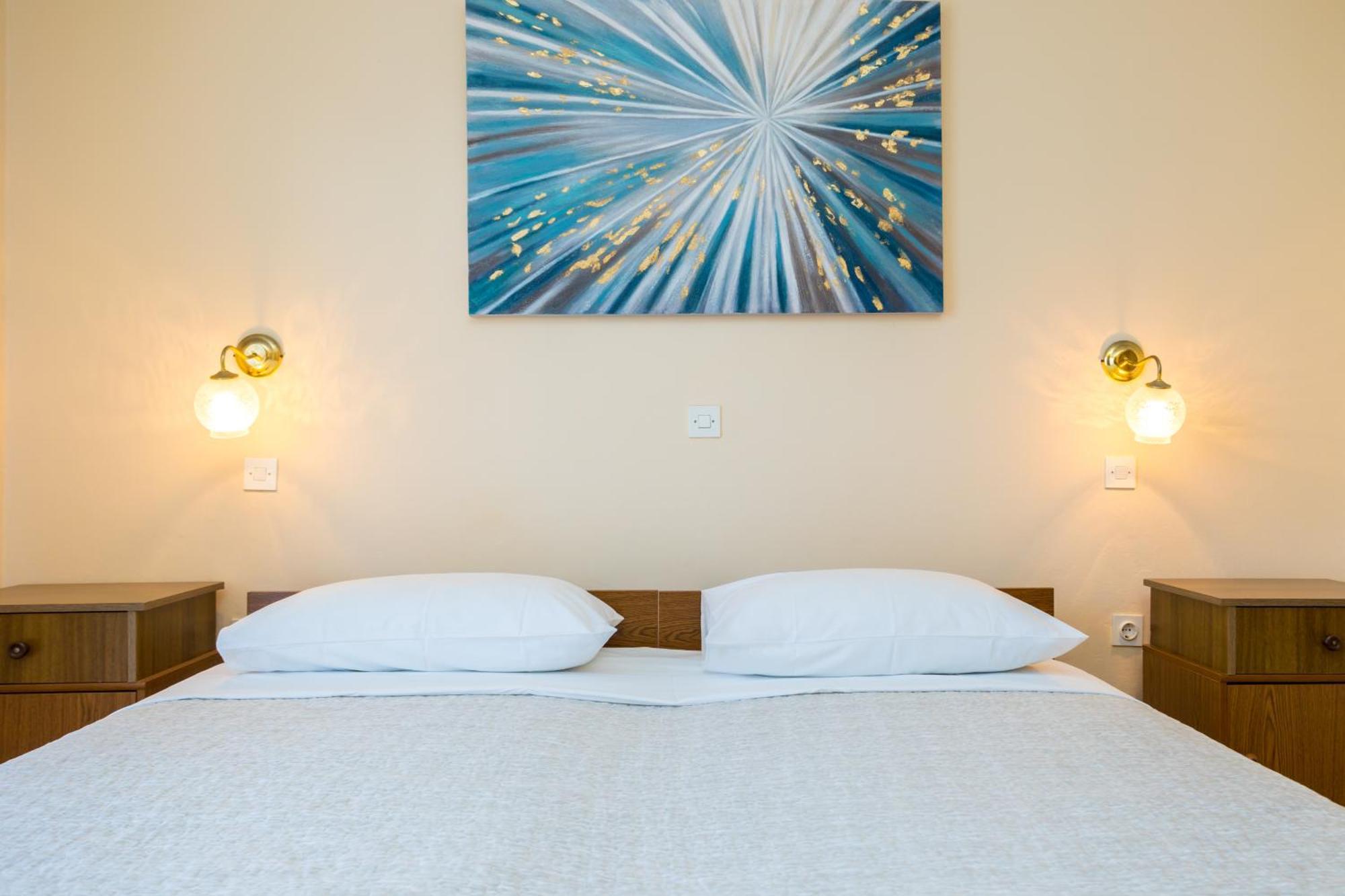 Apartments And Rooms Kod Keti Малинська Екстер'єр фото