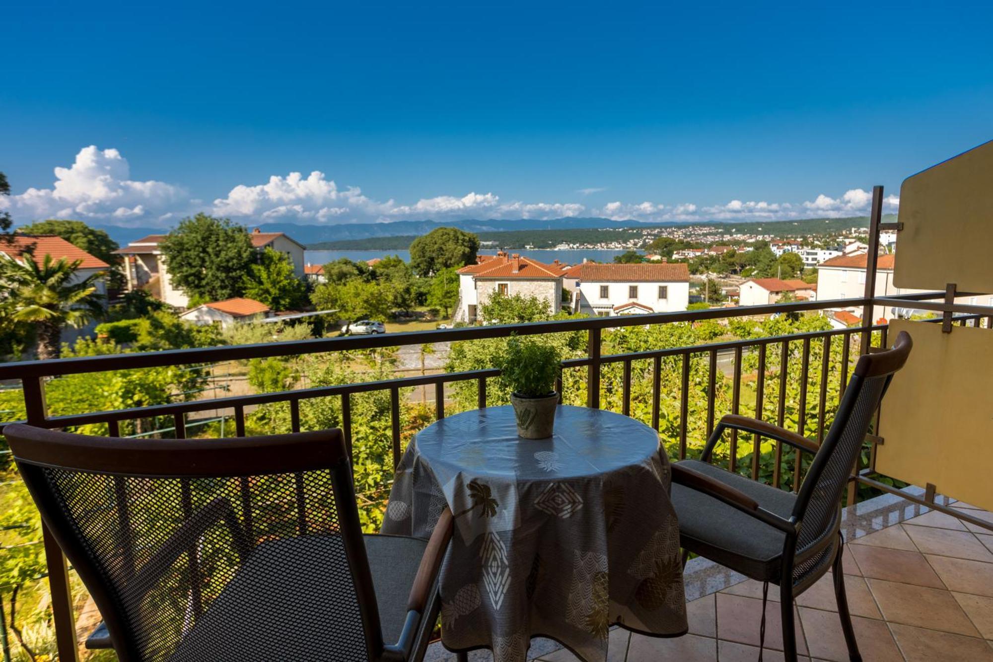 Apartments And Rooms Kod Keti Малинська Екстер'єр фото